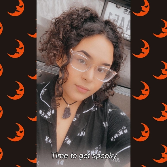 Meet your Posher, Vanessa - Picture 1 of 1